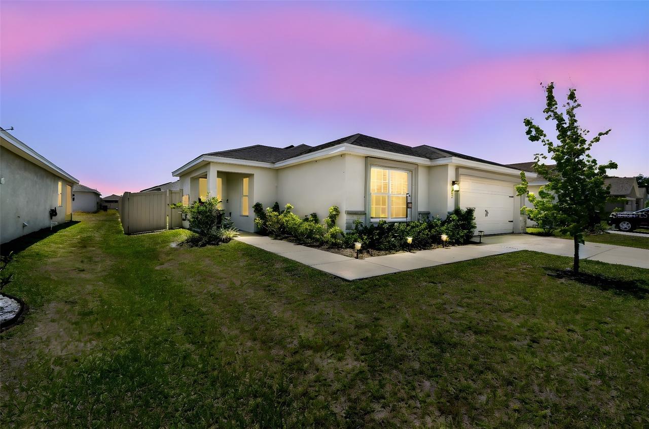 105 Blue Alice Spring Ct., Ruskin, FL 33570
