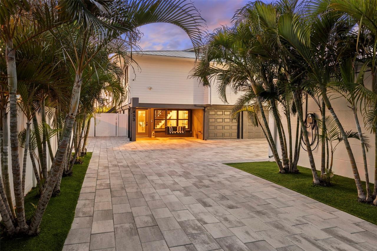 439 Causeway Blvd., Dunedin, FL 34698