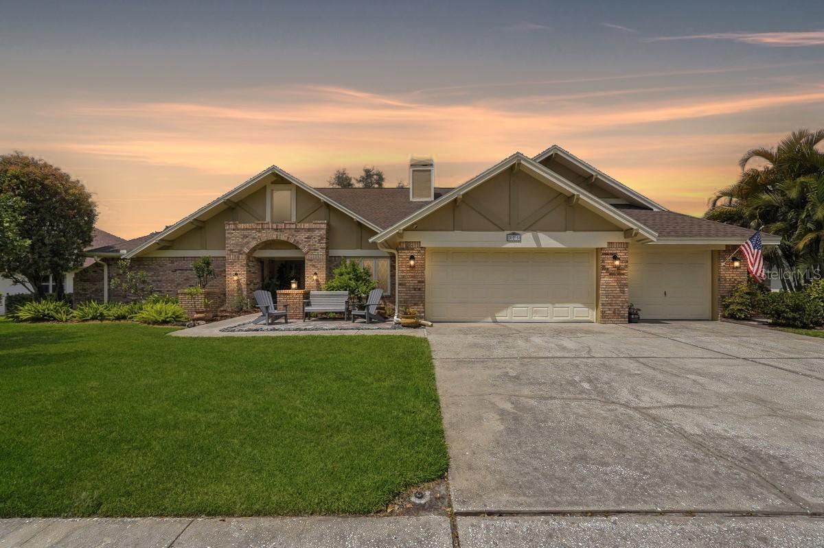 325 Sheffield Cir., Palm Harbor, FL 34683