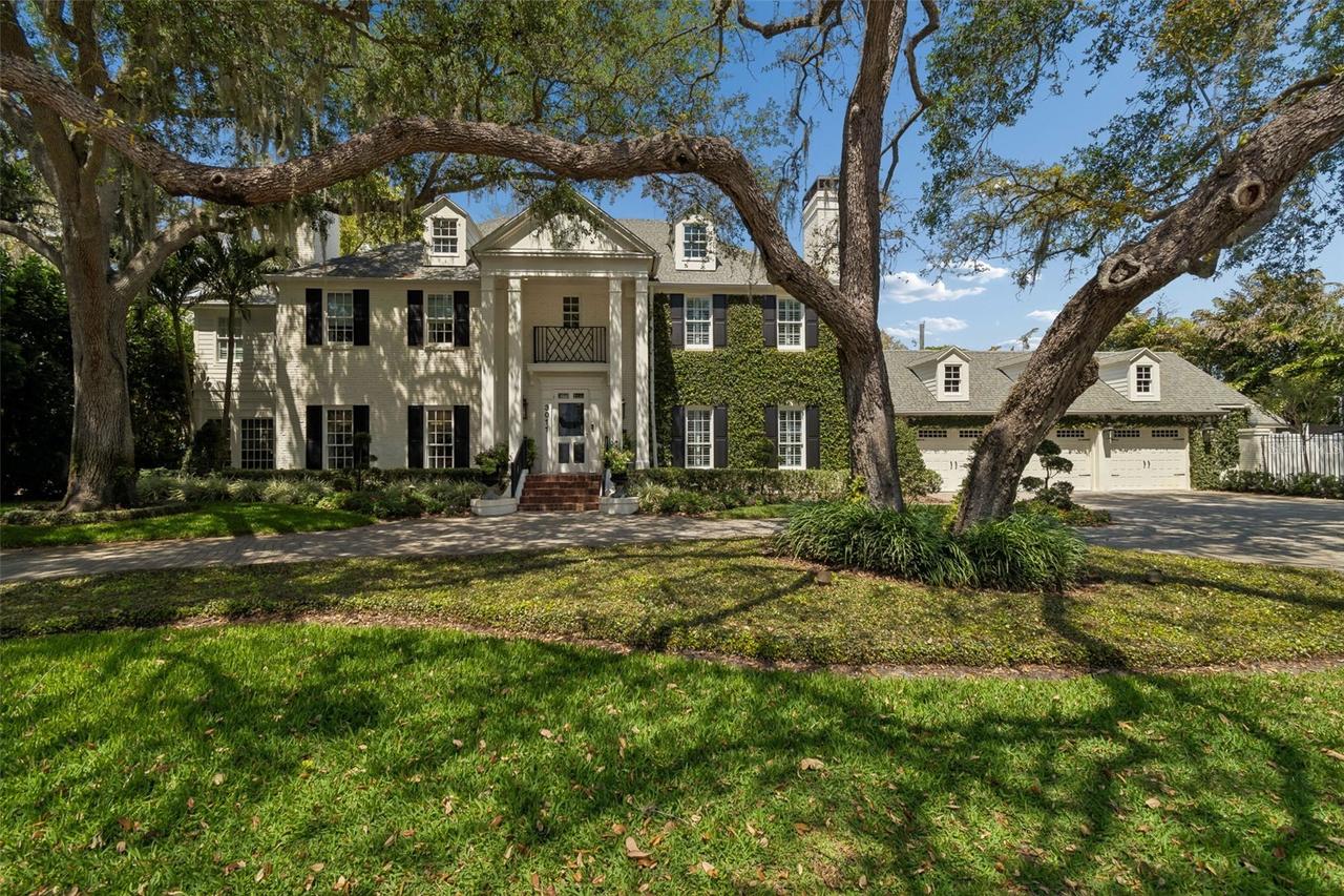 3011 W Hawthorne Rd., Tampa, FL 33611