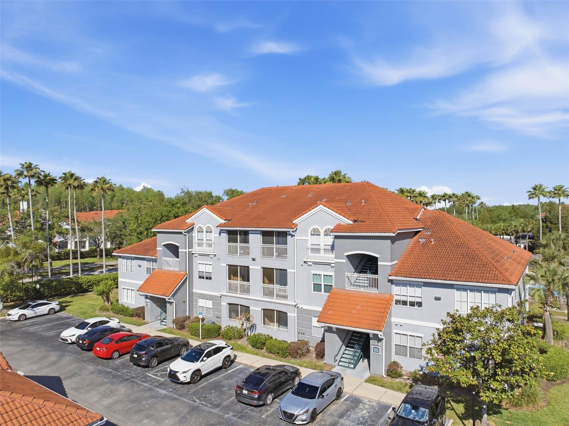 18001 Richmond Place Dr. #613, Tampa, FL 33647