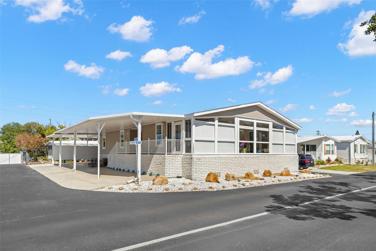 7300 Americana Dr. #143, St Petersburg, FL 33702