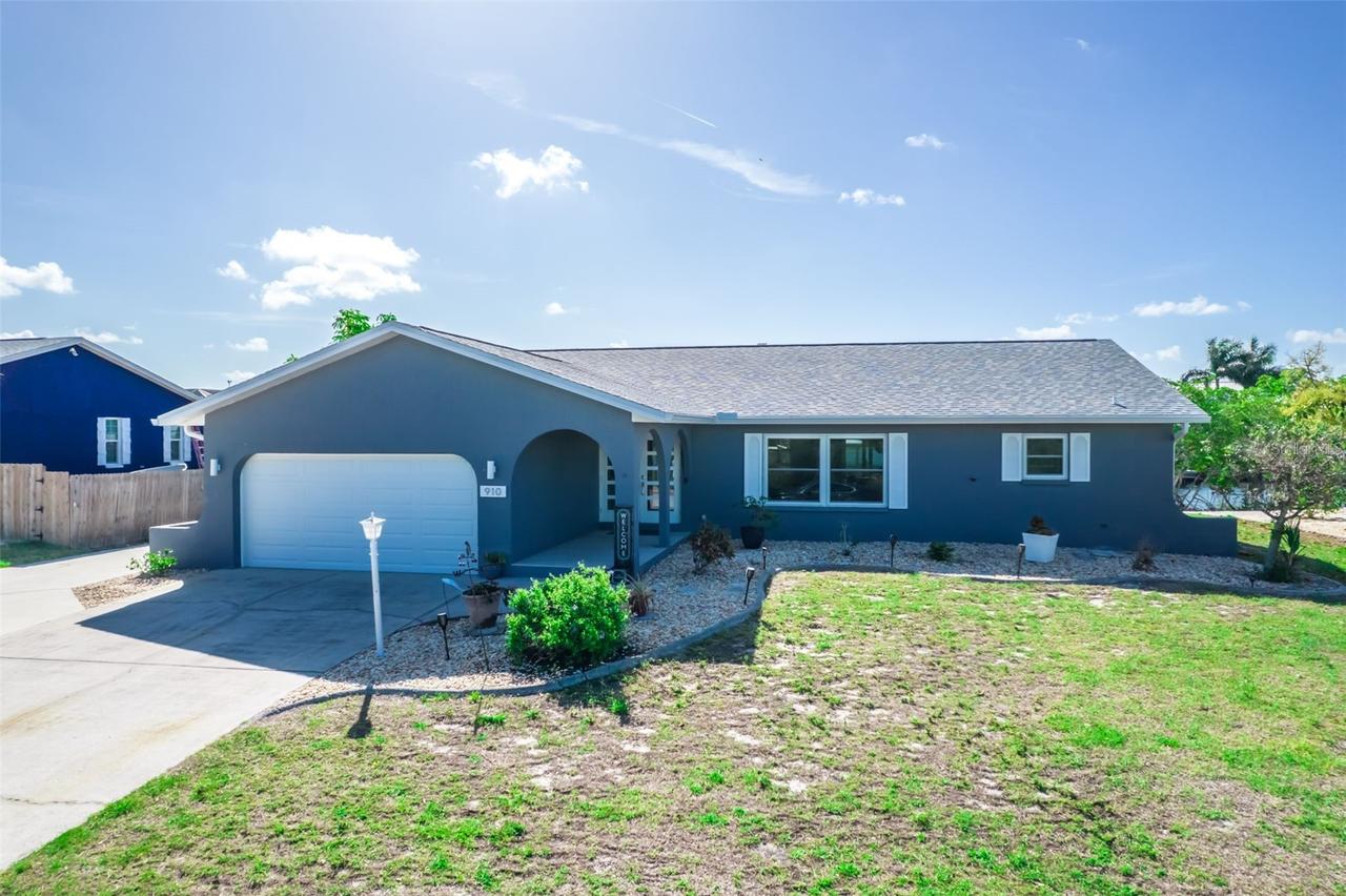 910 Eagle Ln., Apollo Beach, FL 33572