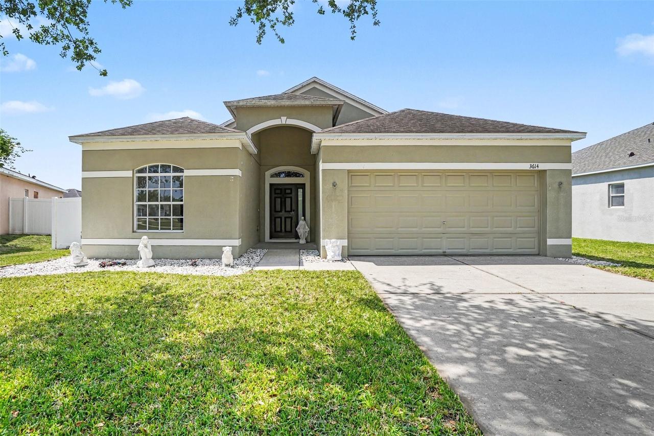 3614 Trapnell Ridge Dr, Plant City, FL 33567