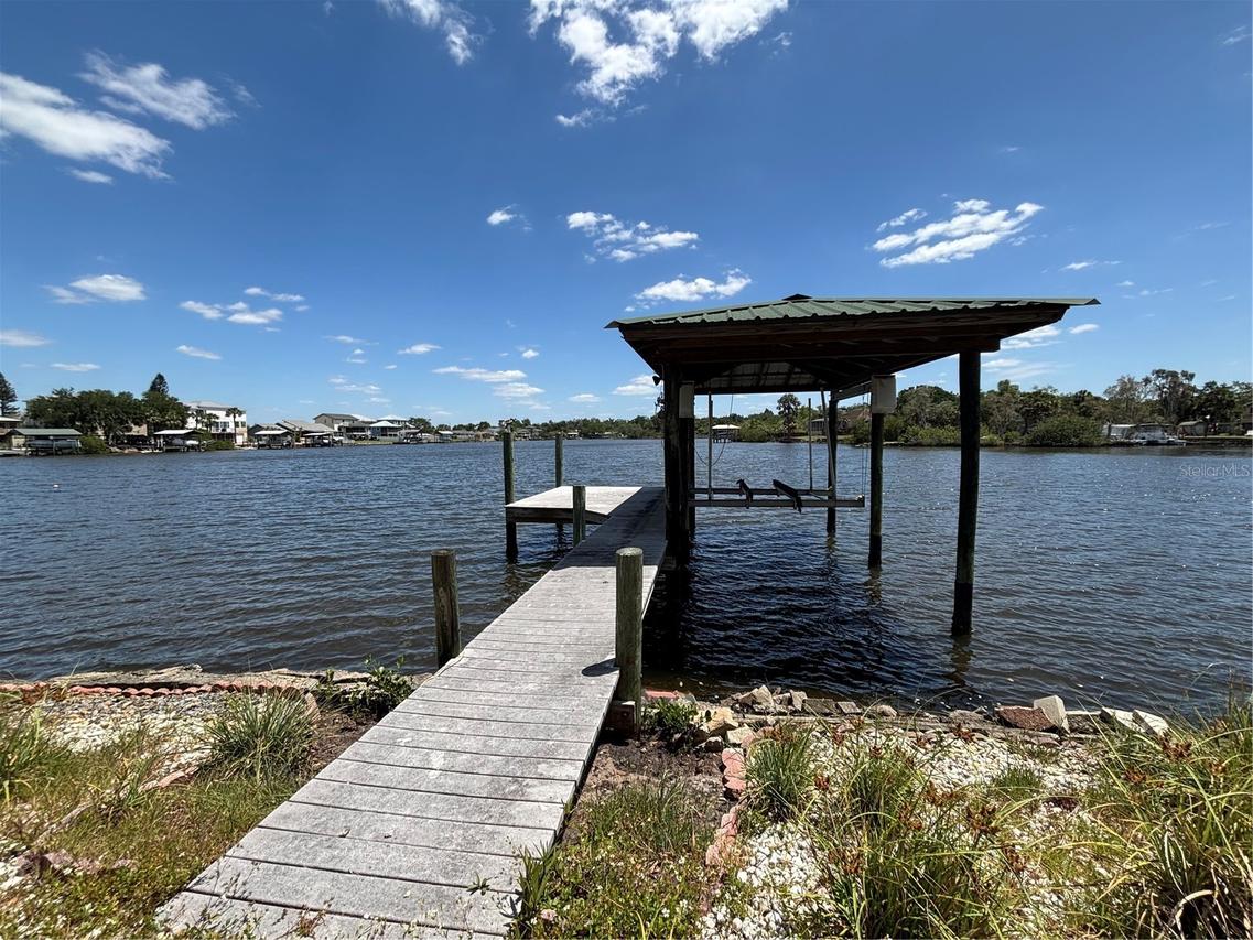 9922 Alavista Dr., Gibsonton, FL 33534