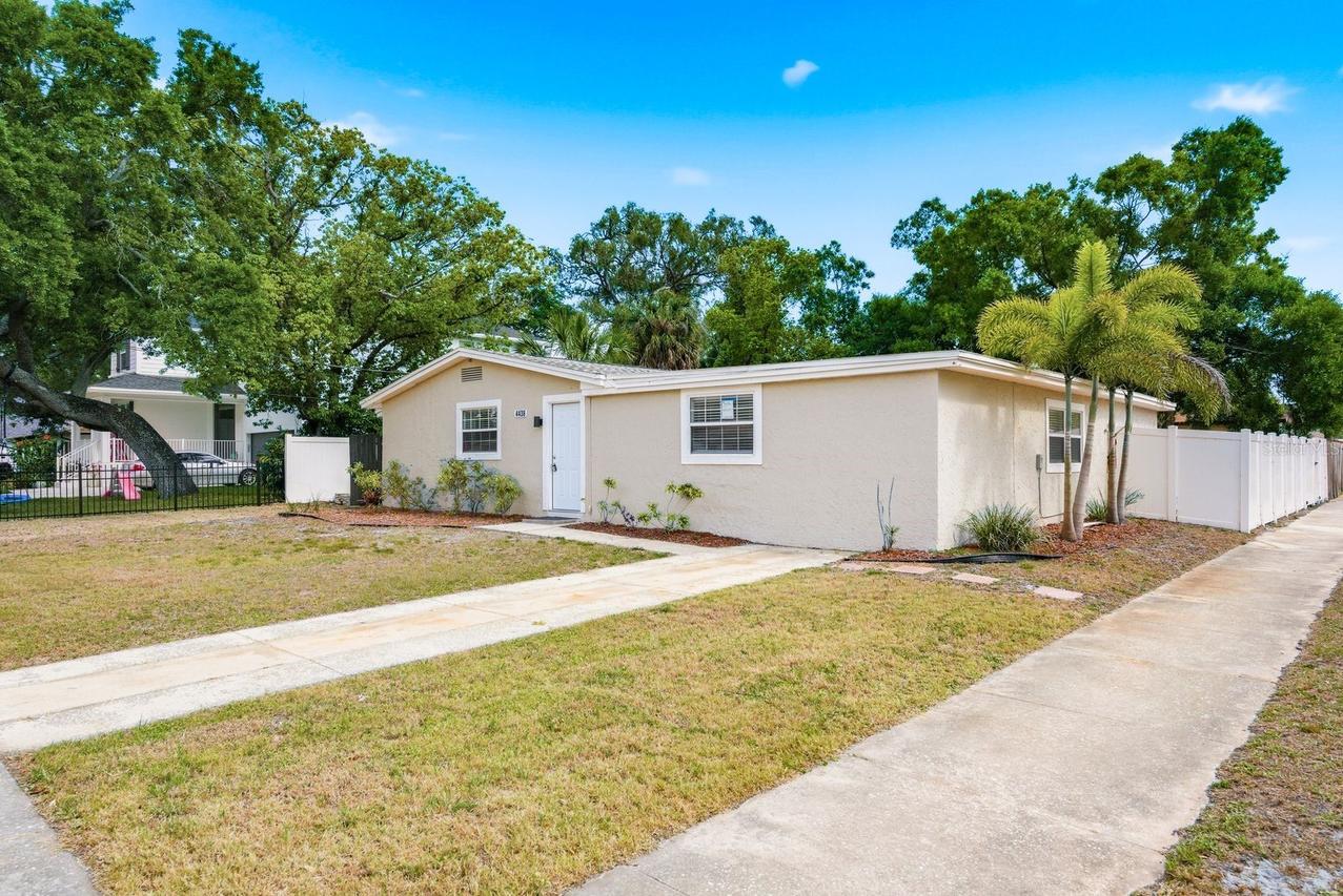 4438 W Wyoming Ave., Tampa, FL 33616