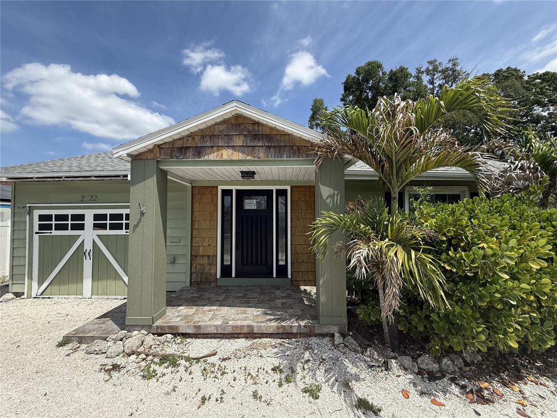 2722 9th Ave., Bradenton, FL 34205