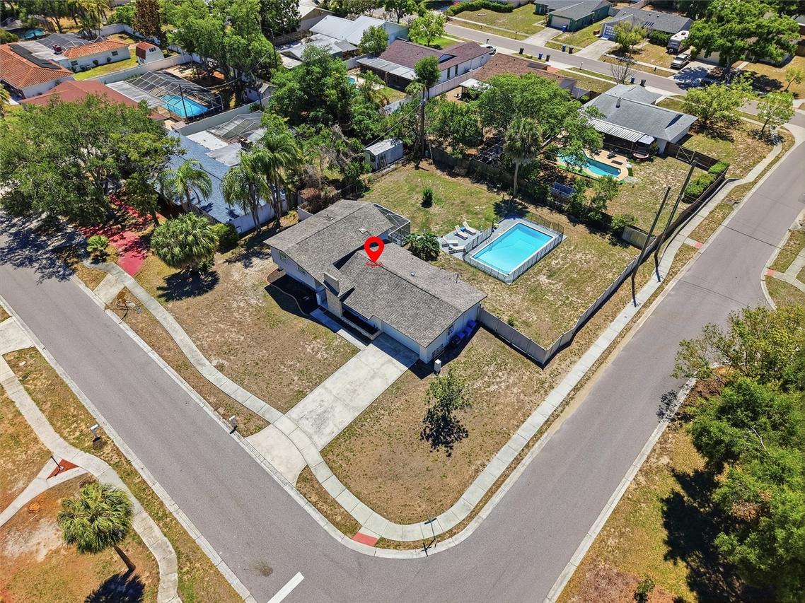 721 Village Pl., Brandon, FL 33511