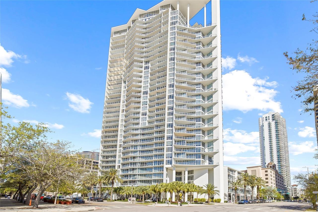 175 1st St. #303, St Petersburg, FL 33701