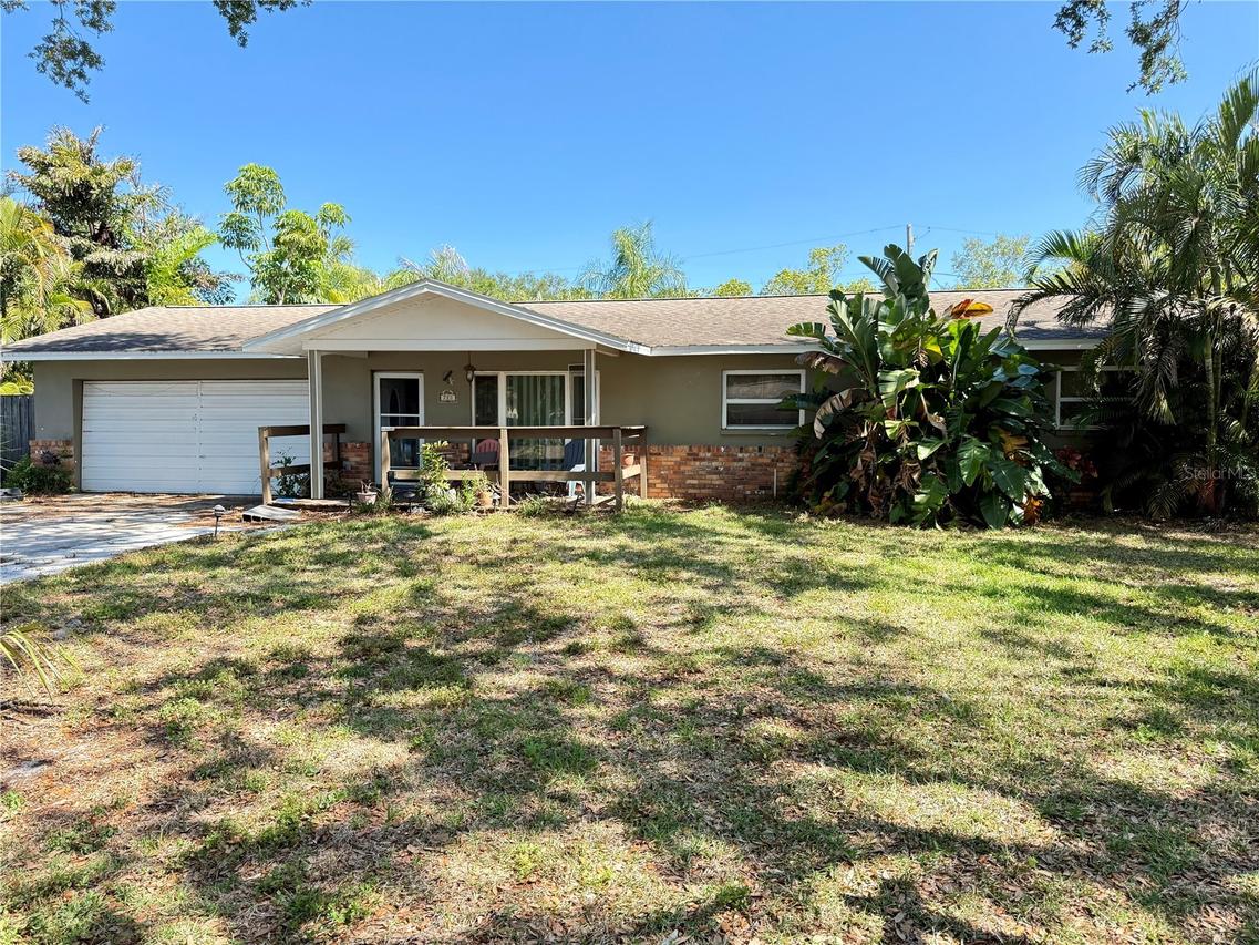 720 15th Ave., Largo, FL 33770