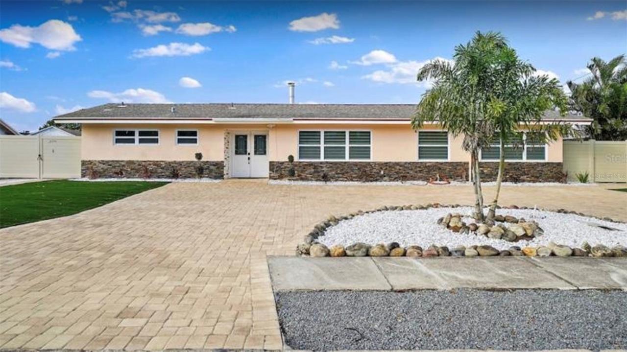 245 78 Th Ave., St Petersburg, FL 33702