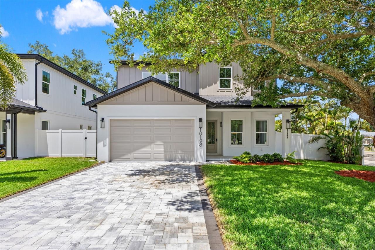 10198 Hodson Pl., Seminole, FL 33776