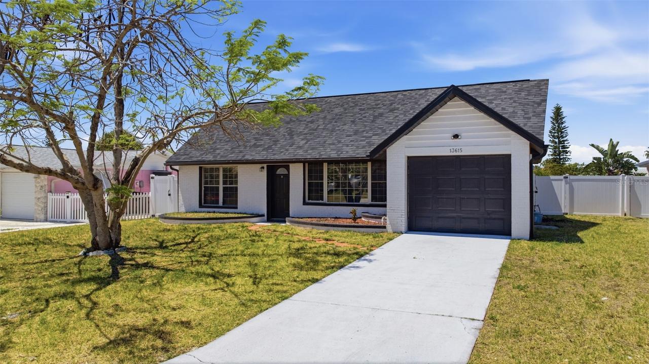 13615 Garris Dr., Hudson, FL 34667