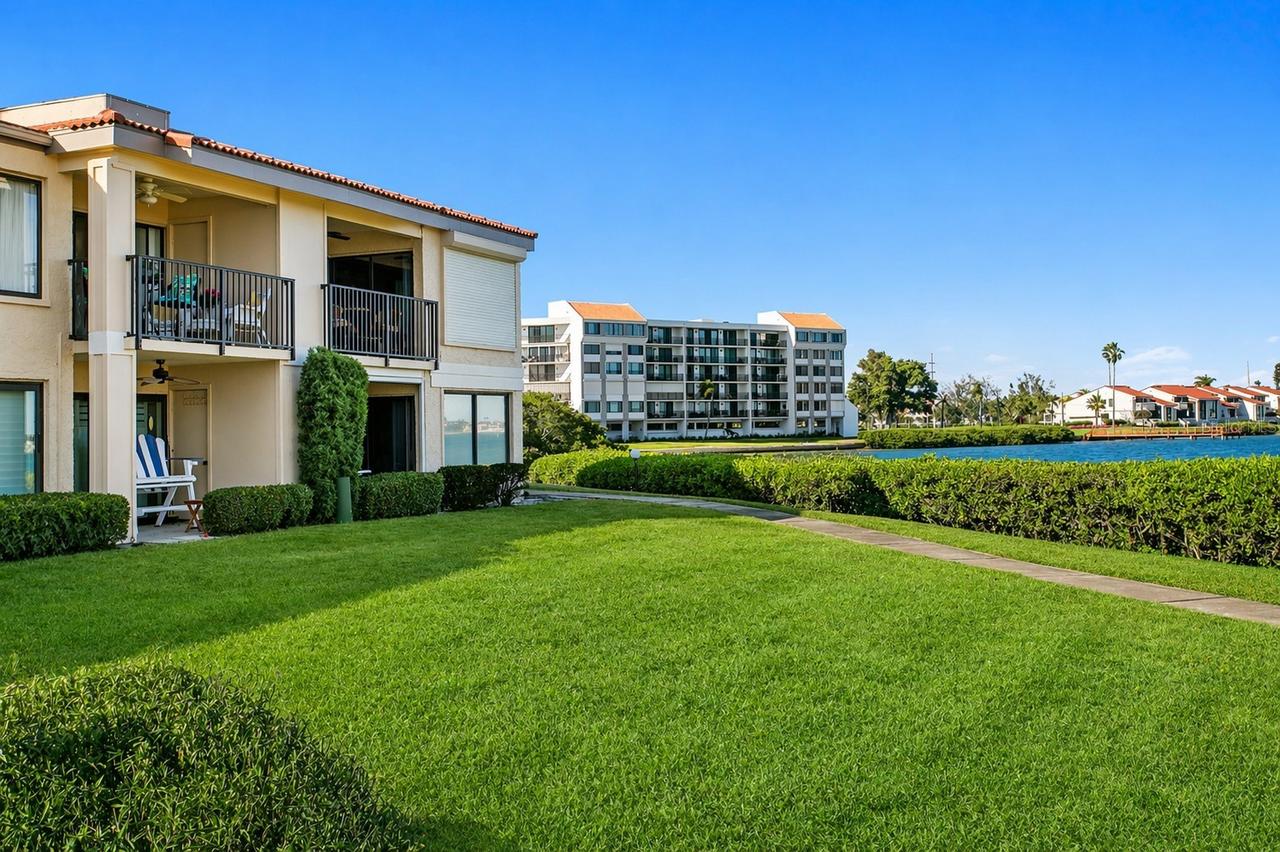 6104 Palma Del Mar Blvd. #210, St Petersburg, FL 33715