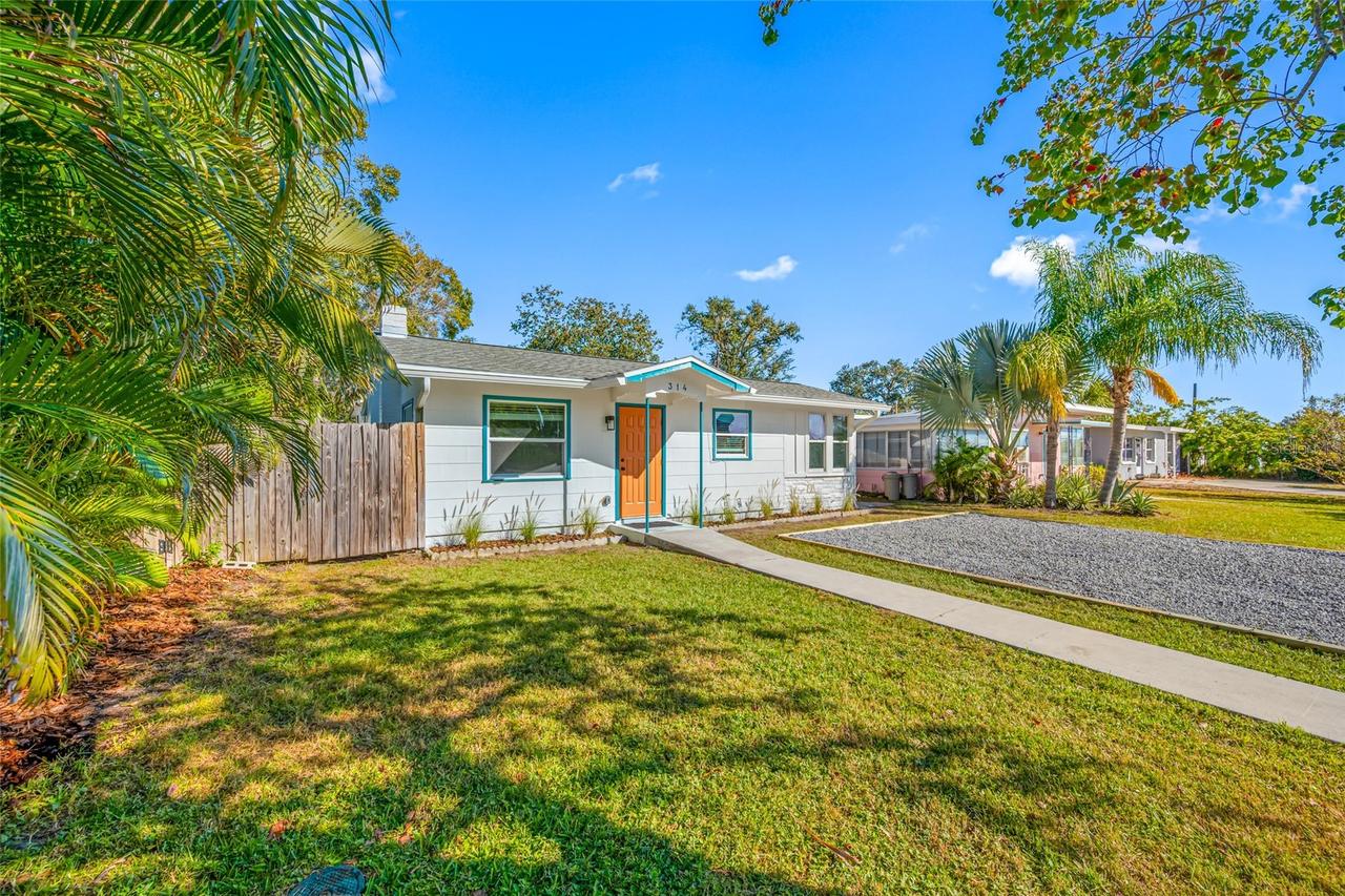314 Maryland Ave., Crystal Beach, FL 34681
