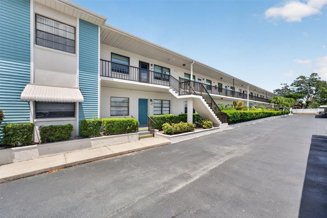 5925 Terrace Park Dr. #203, St Petersburg, FL 33709