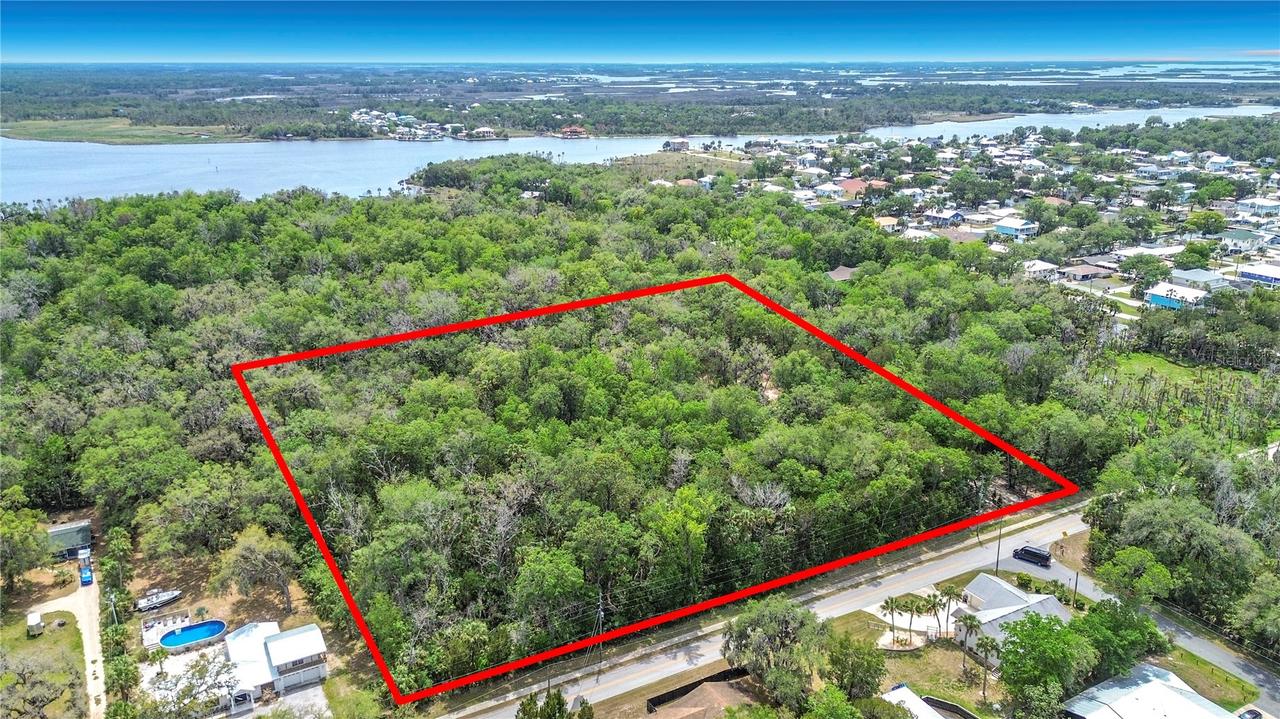 1670 NW 19th St., Crystal River, FL 34428