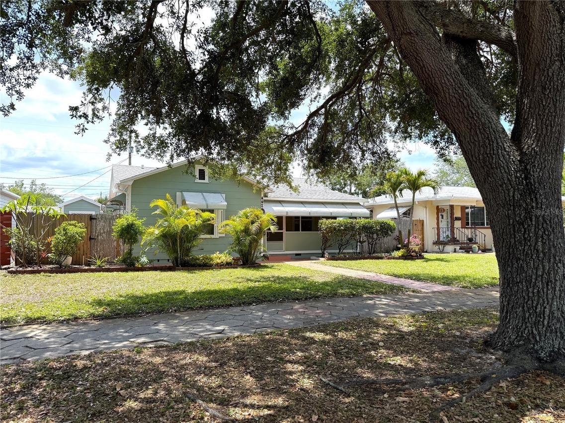 4424 1st Ave., St Petersburg, FL 33713