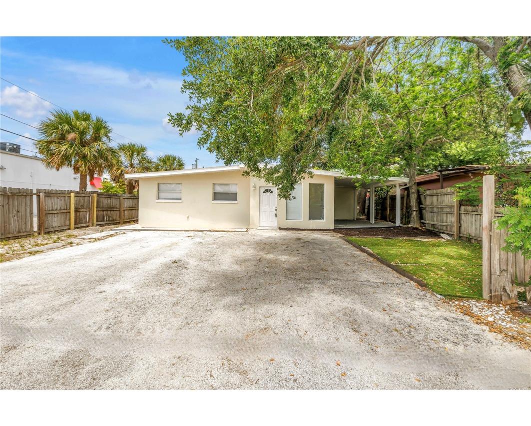 110 NE Monroe Cir., St Petersburg, FL 33702