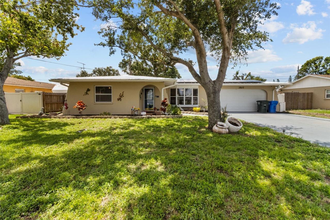 3507 Oxford Dr., Bradenton, FL 34205