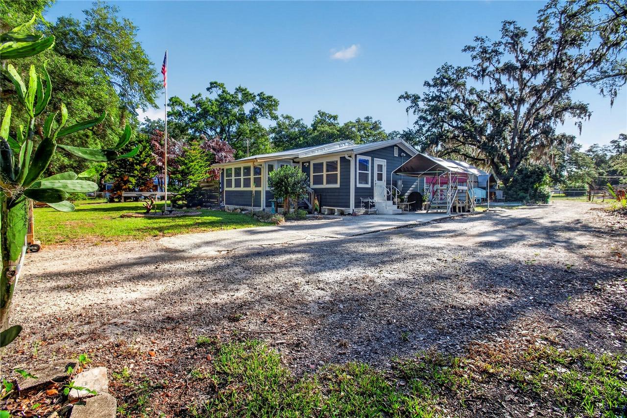 10627 Mcintosh Rd., Thonotosassa, FL 33592