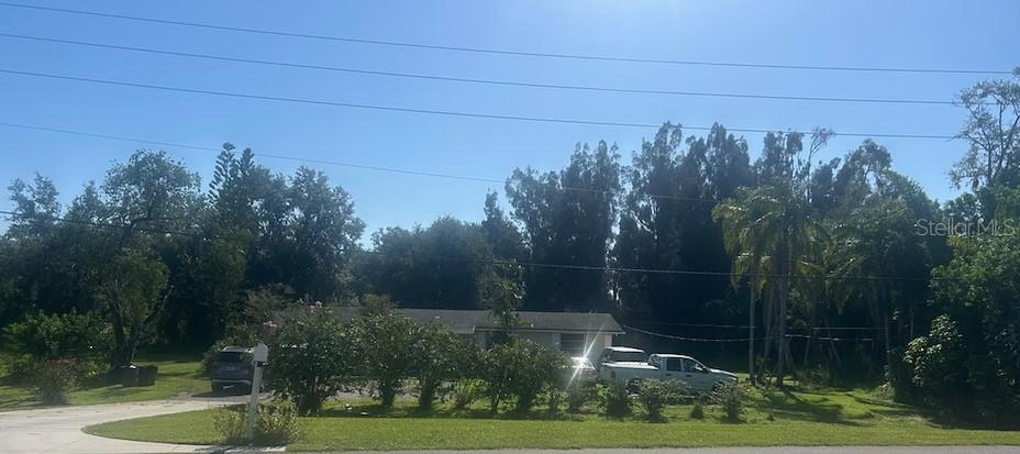 4623 60th St., Bradenton, FL 34203