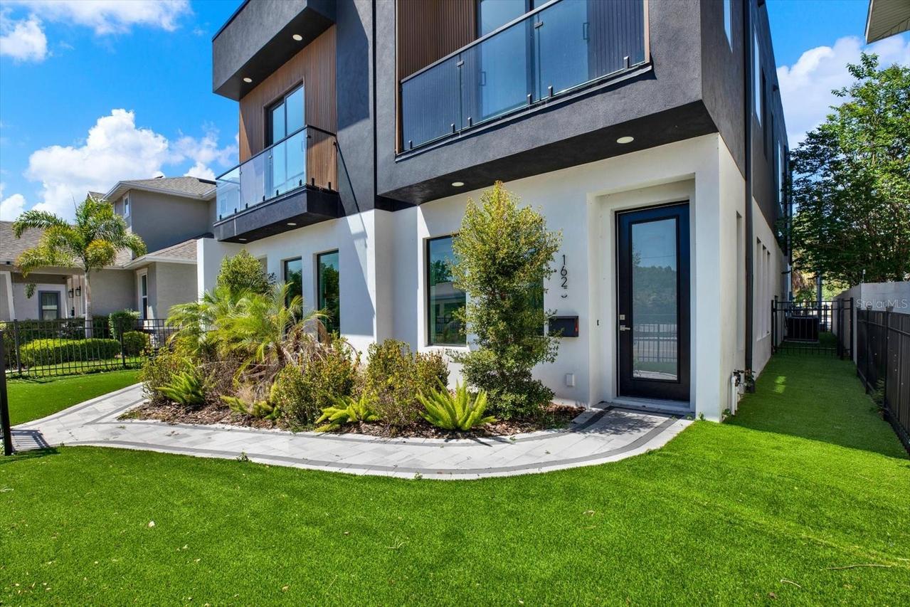 1625 9th Ave., St Petersburg, FL 33713