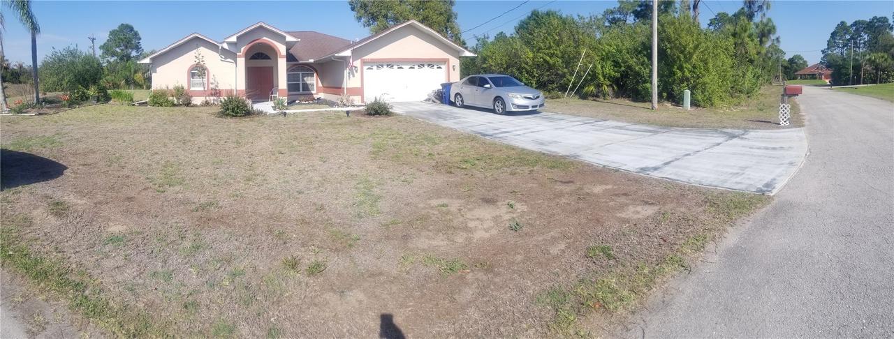 706 Canterbury Cir., Lehigh Acres, FL 33974