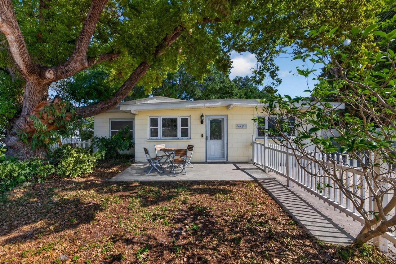 4413 W Rogers Ave., Tampa, FL 33611