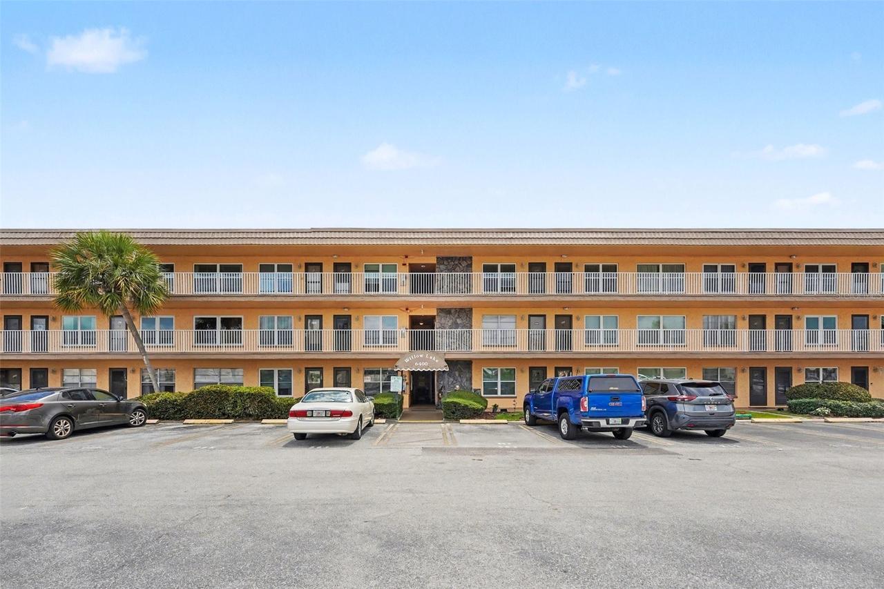 6400 46th Ave. #214, Kenneth City, FL 33709