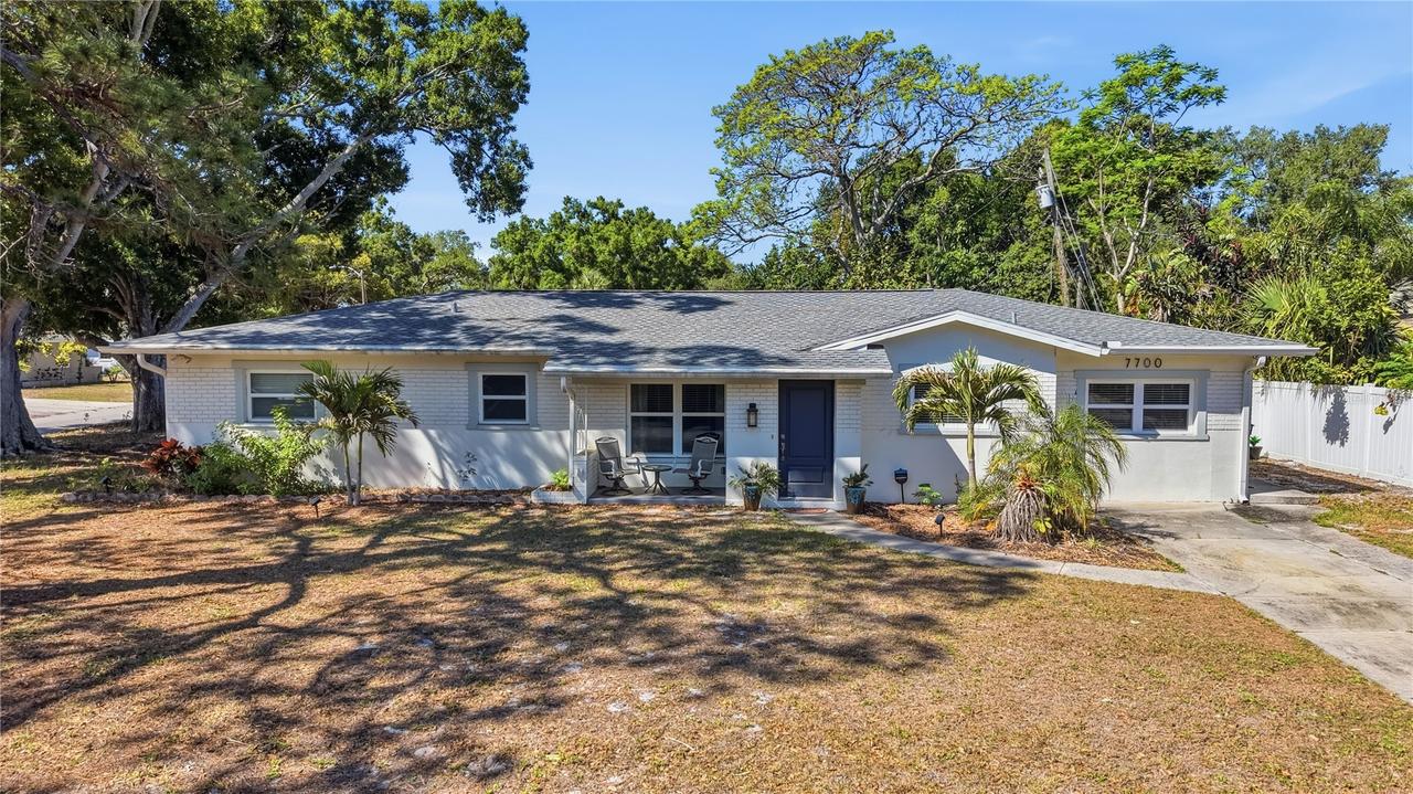 7700 16th Ave., St Petersburg, FL 33710
