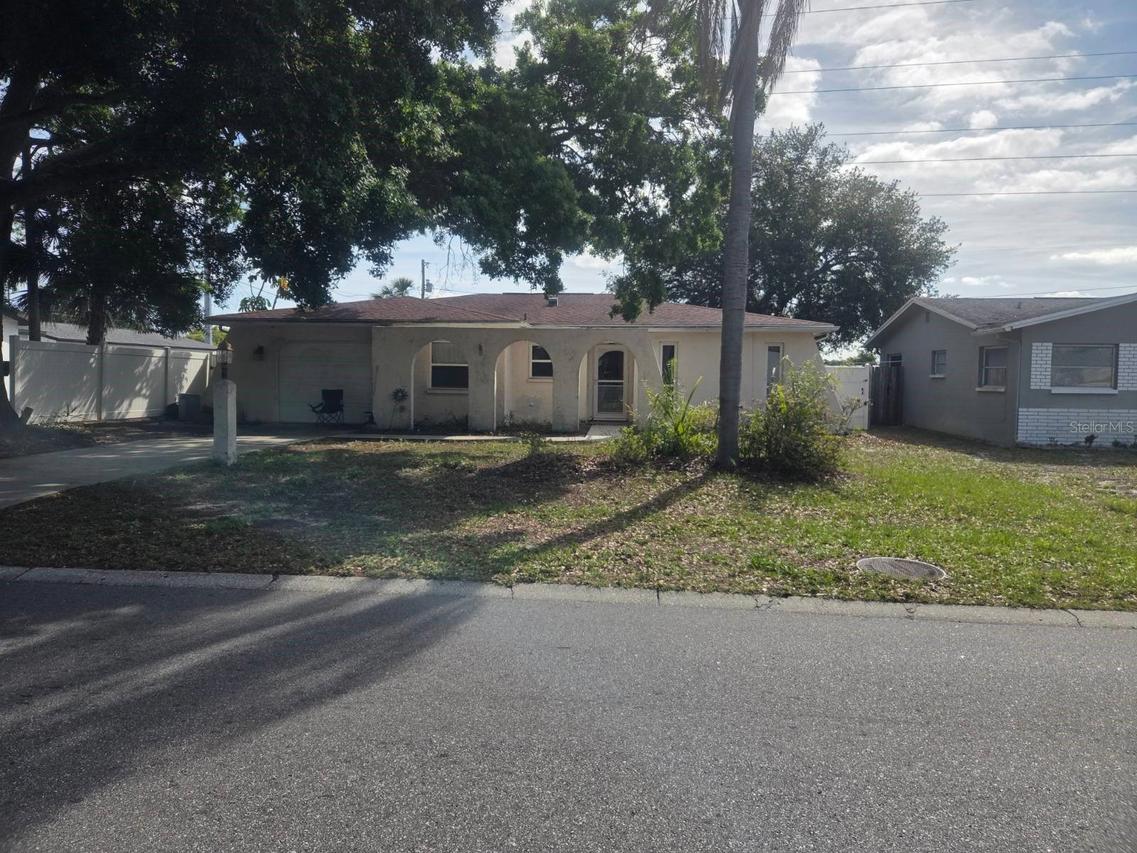 30205 69th St., Clearwater, FL 33761