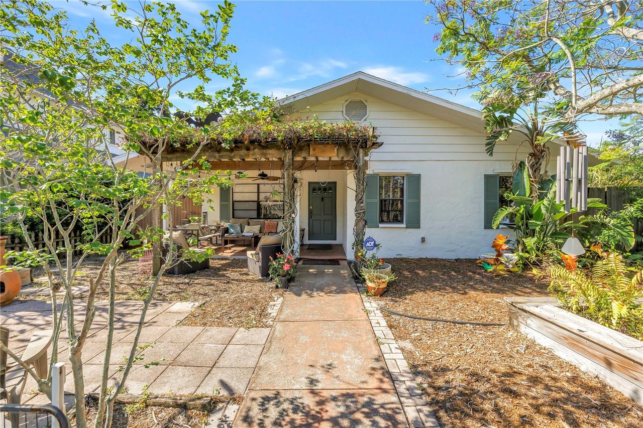 216 16th Ave., St Petersburg, FL 33701