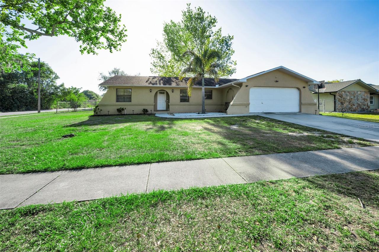 3011 Shadow Oaks Dr., Holiday, FL 34690