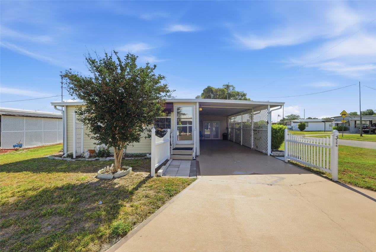 5246 Amanda St., Zephyrhills, FL 33542