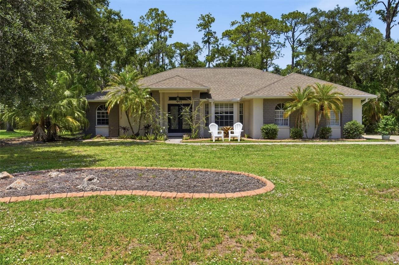 610 Woodview Way, Bradenton, FL 34212