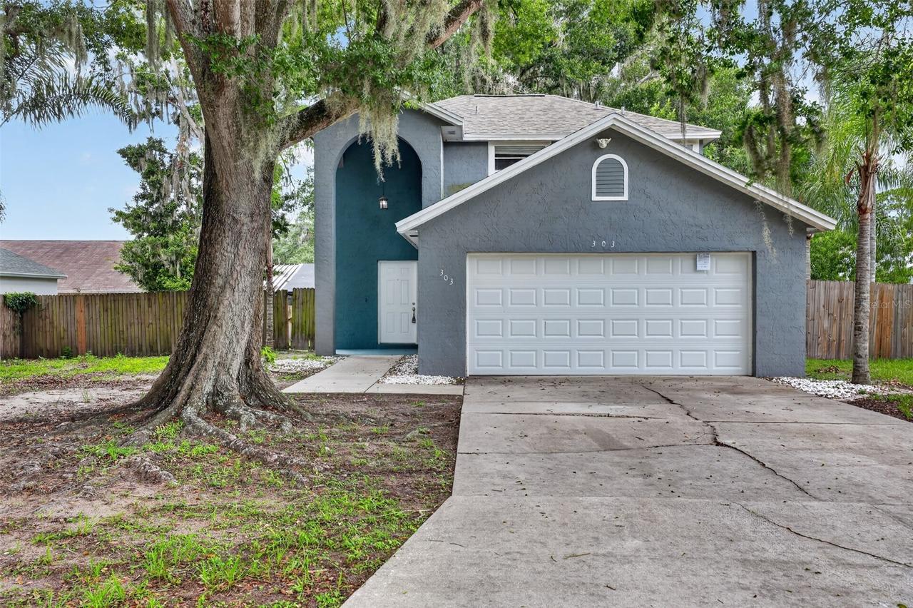 303 Sugar Creek Dr., Plant City, FL 33563
