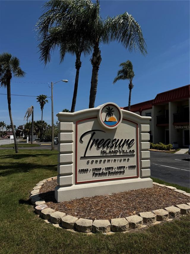 10365 Paradise Blvd. #9, Treasure Island, FL 33706