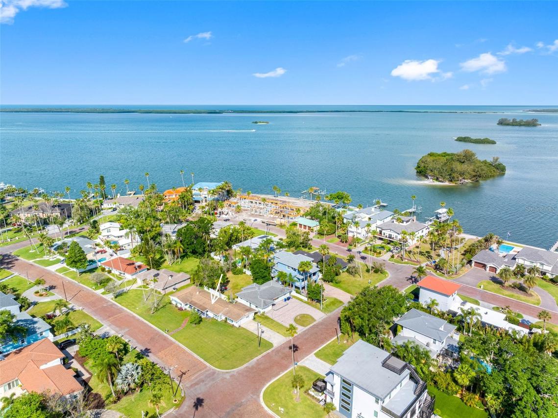 1794 Santa Barbara Dr., Dunedin, FL 34698