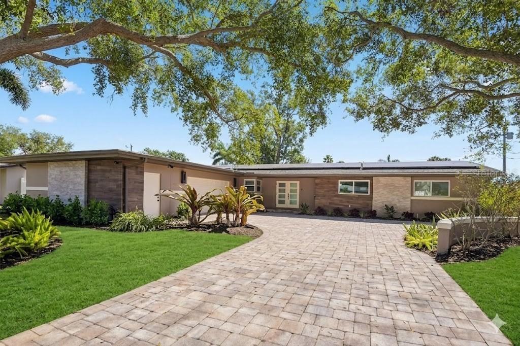 861 Rafael Blvd., St Petersburg, FL 33704