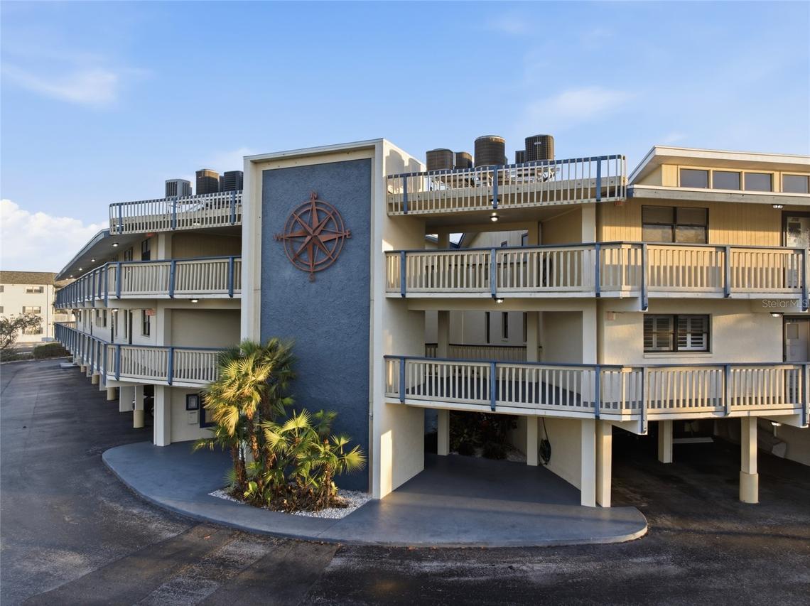 11650 Capri Cir. #204, Treasure Island, FL 33706