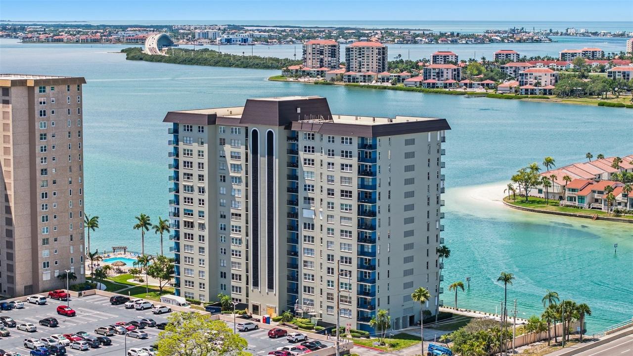 5220 Brittany Dr S #901, St Petersburg, FL 33715