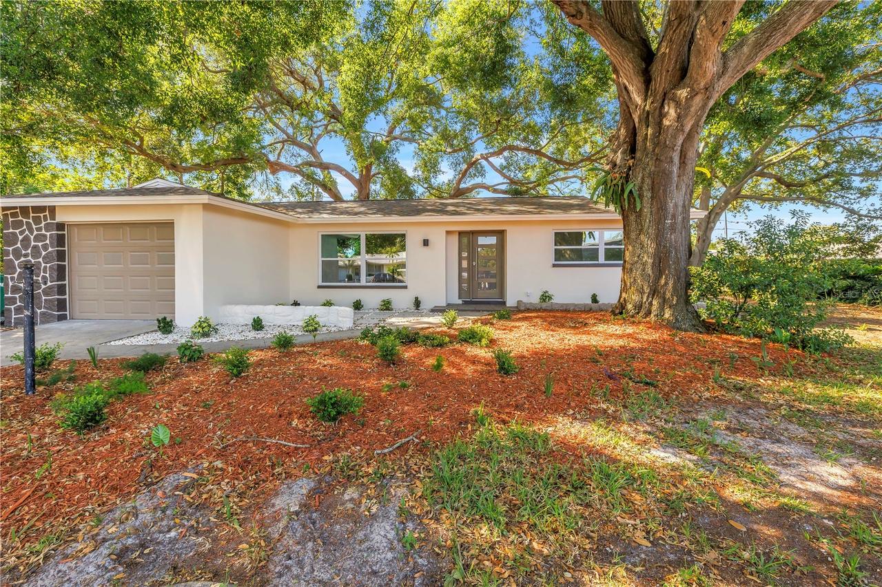 2161 NE Hillwood Ct., Clearwater, FL 33763