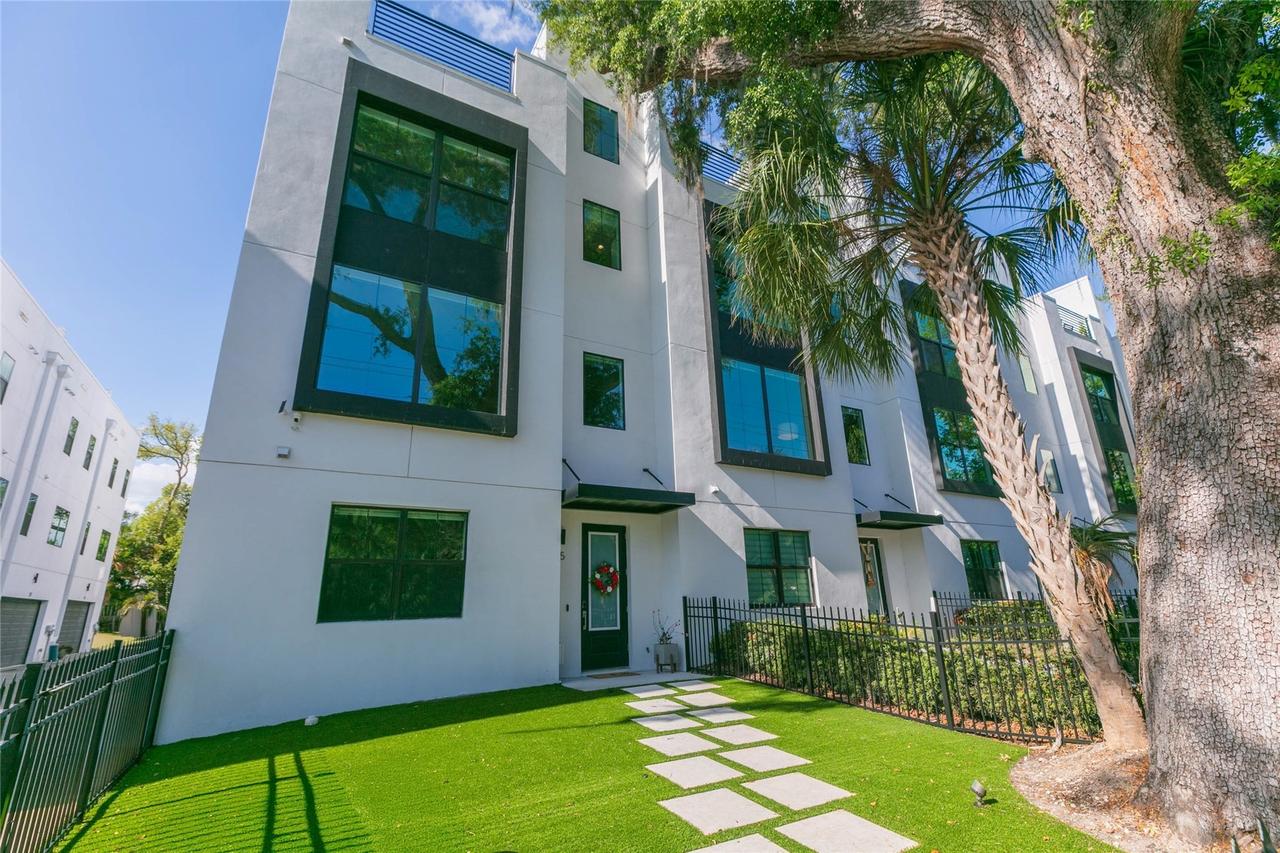 2851 W Gandy Blvd. #5, Tampa, FL 33611