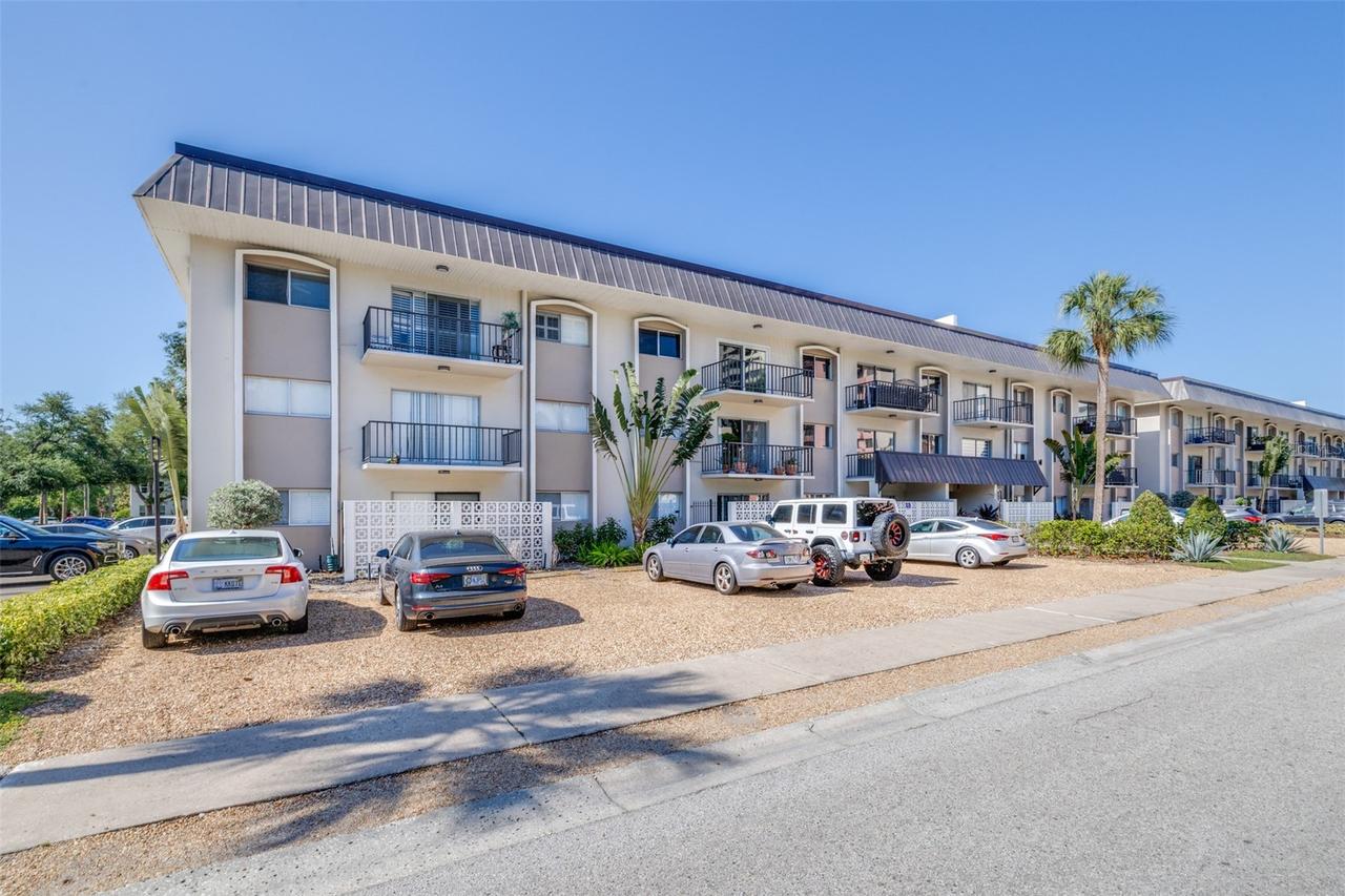 4606 W Gray St. #107, Tampa, FL 33609