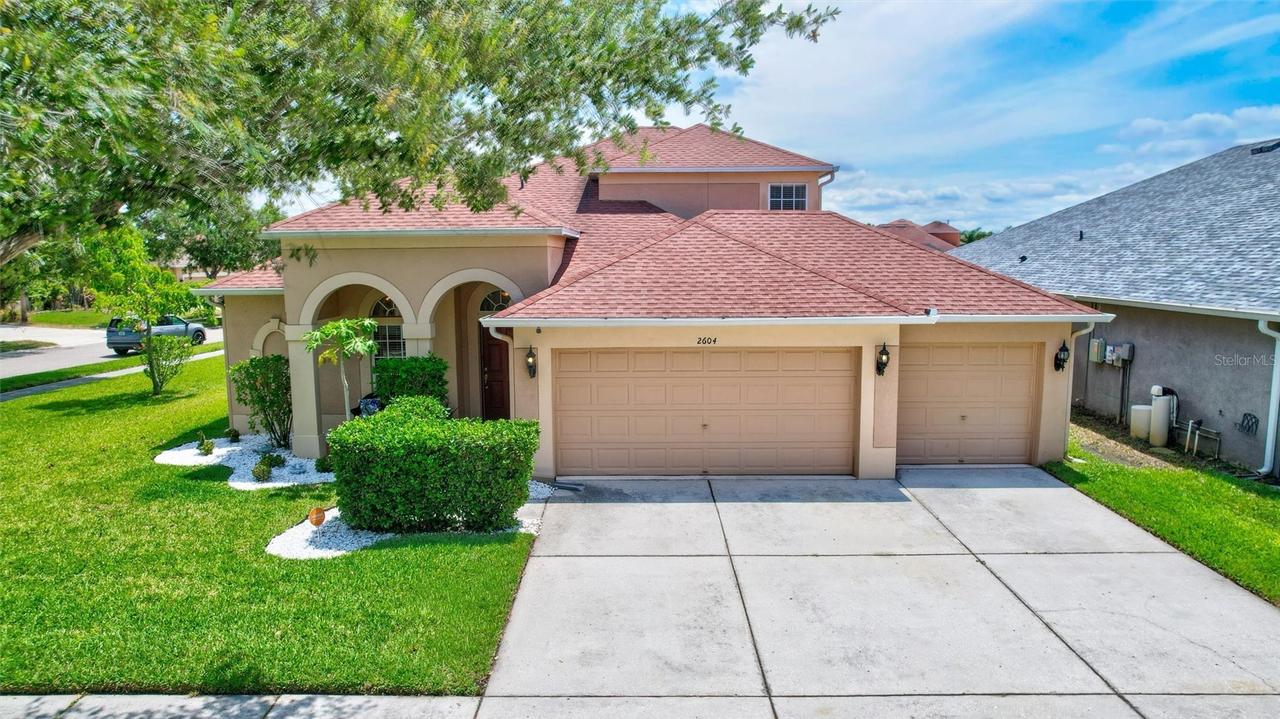 2604 Dakota Rock Dr., Ruskin, FL 33570
