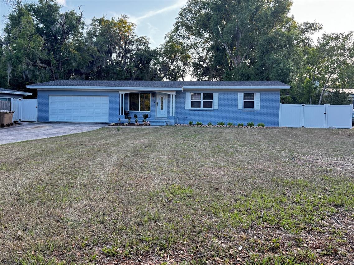 309 Belle Claire Pl., Temple Terrace, FL 33617