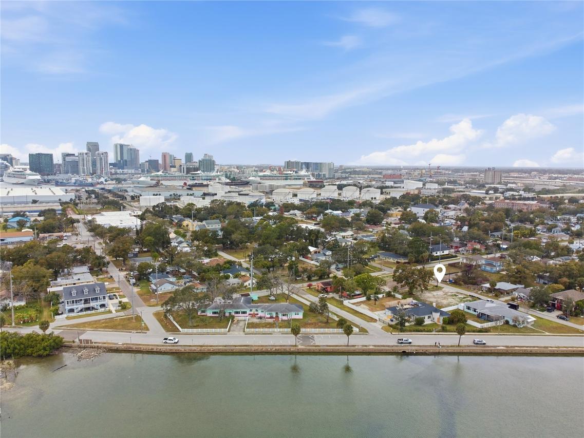 2405 Davis St. #Model #B, Tampa, FL 33605