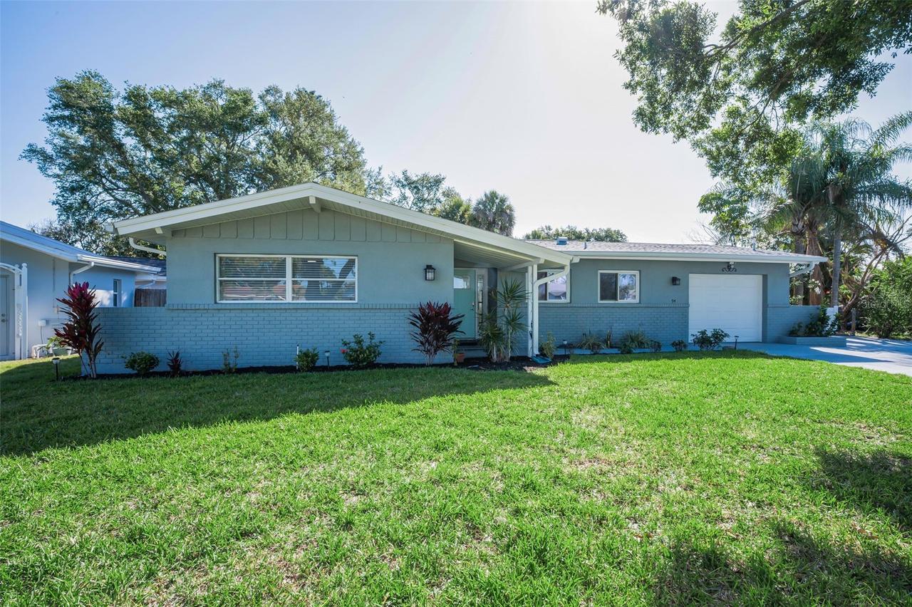 94 Nicholas Dr., Dunedin, FL 34698