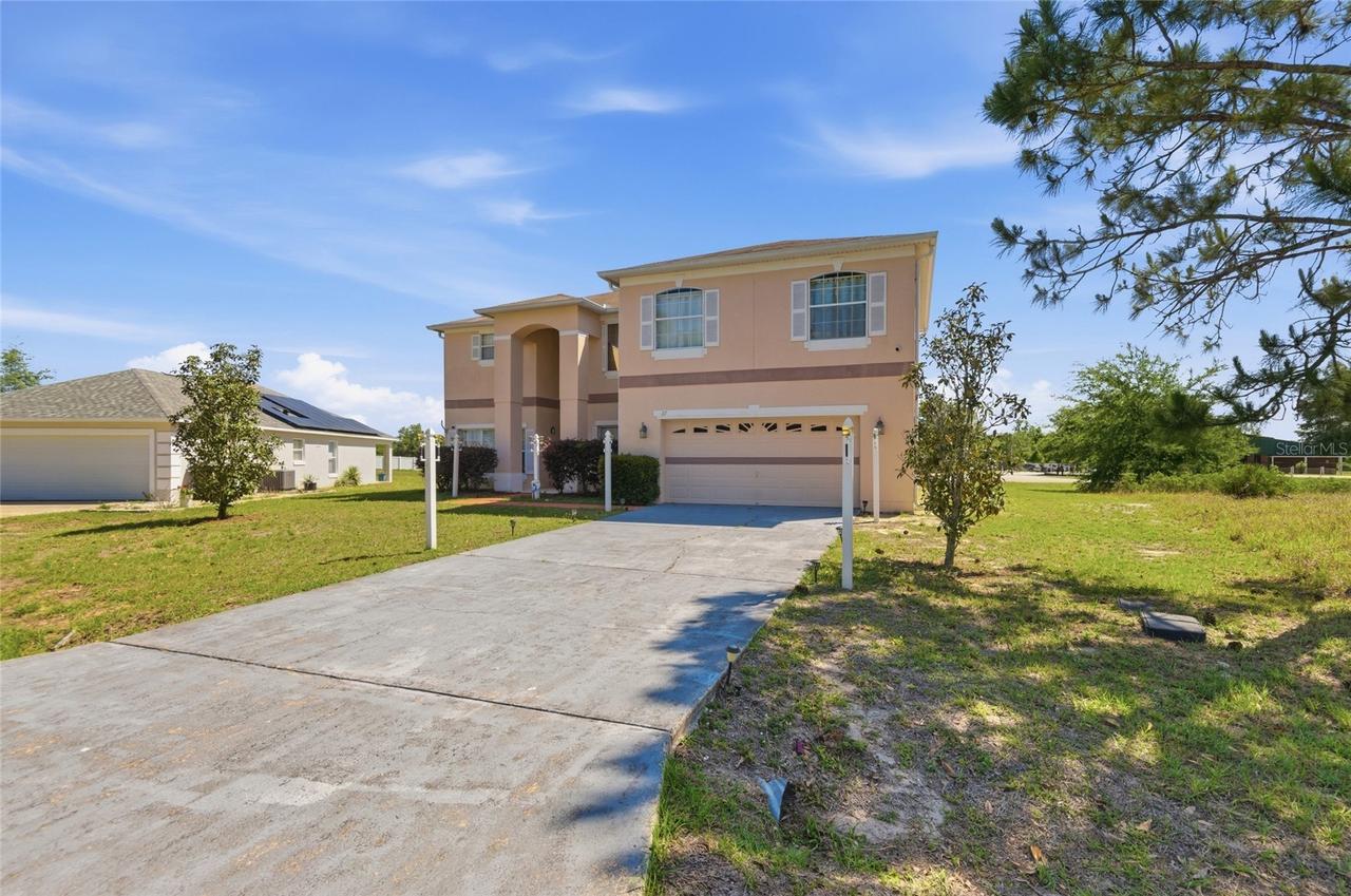 27 Inconnu Dr., Kissimmee, FL 34759